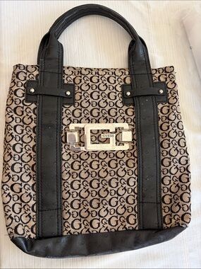 GUESS Vintage mini bag Black & Beige Monogram with Silver Logo Plate